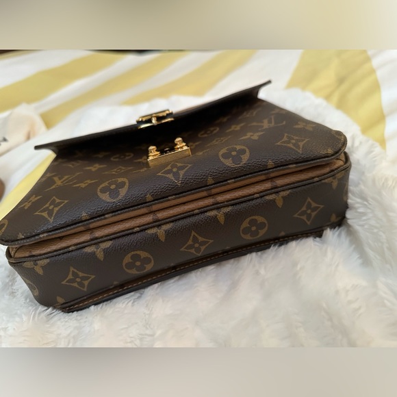 Authentic Louis Vuitton Pochette Métis - Reverse Monogram - Picture 10 of 16